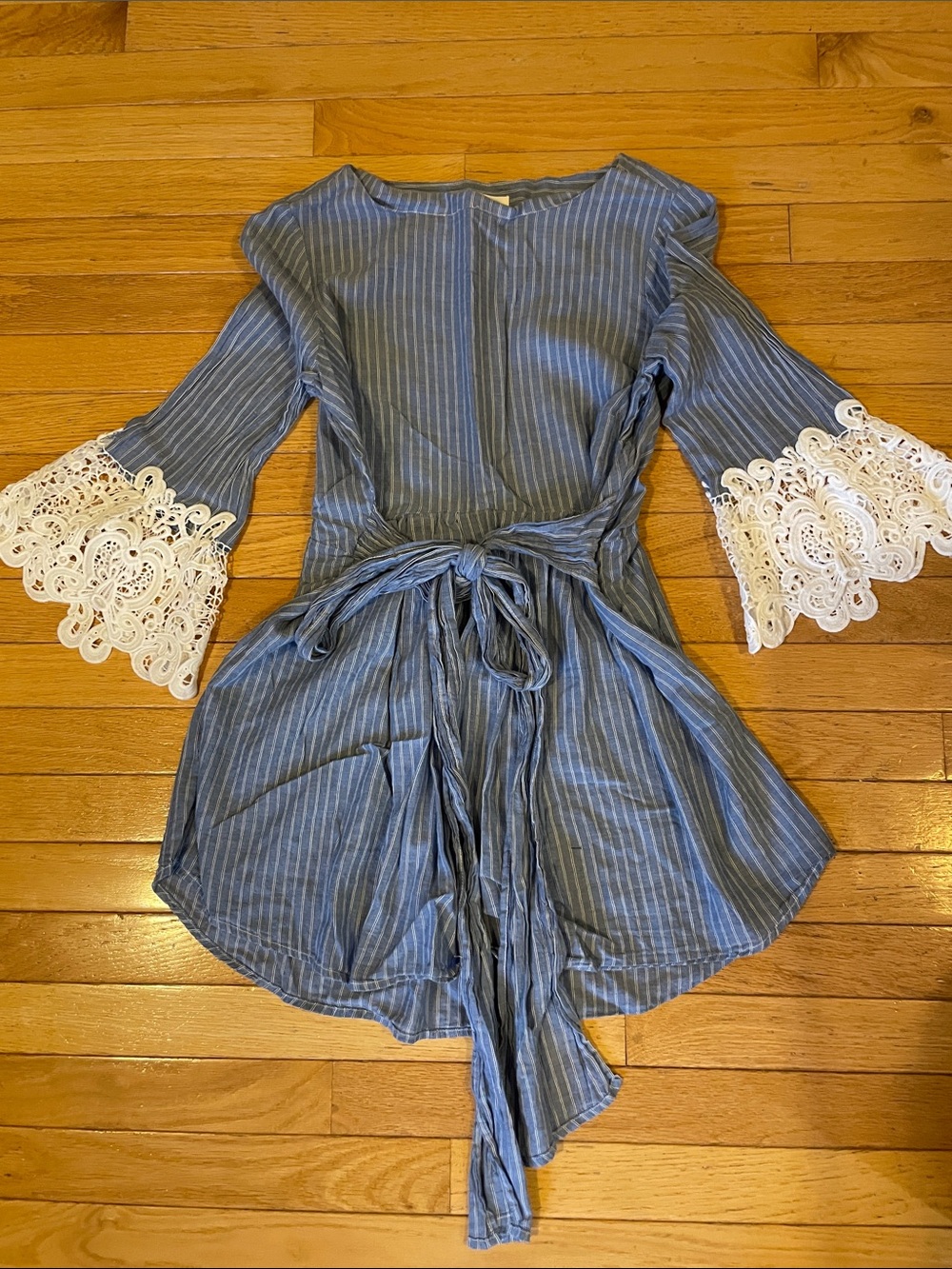 Blue Striped Tie-Waist Maternity Tunic with White Lace Bell Cuffs